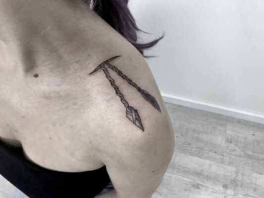 Lightart tattoo, shoulder tattoo, arrow tattoo, flash tattoo