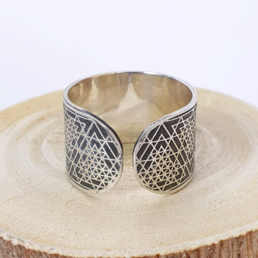 silver ring, 925 sterling silver, sacred geometry pattern on ring, silver jewelry